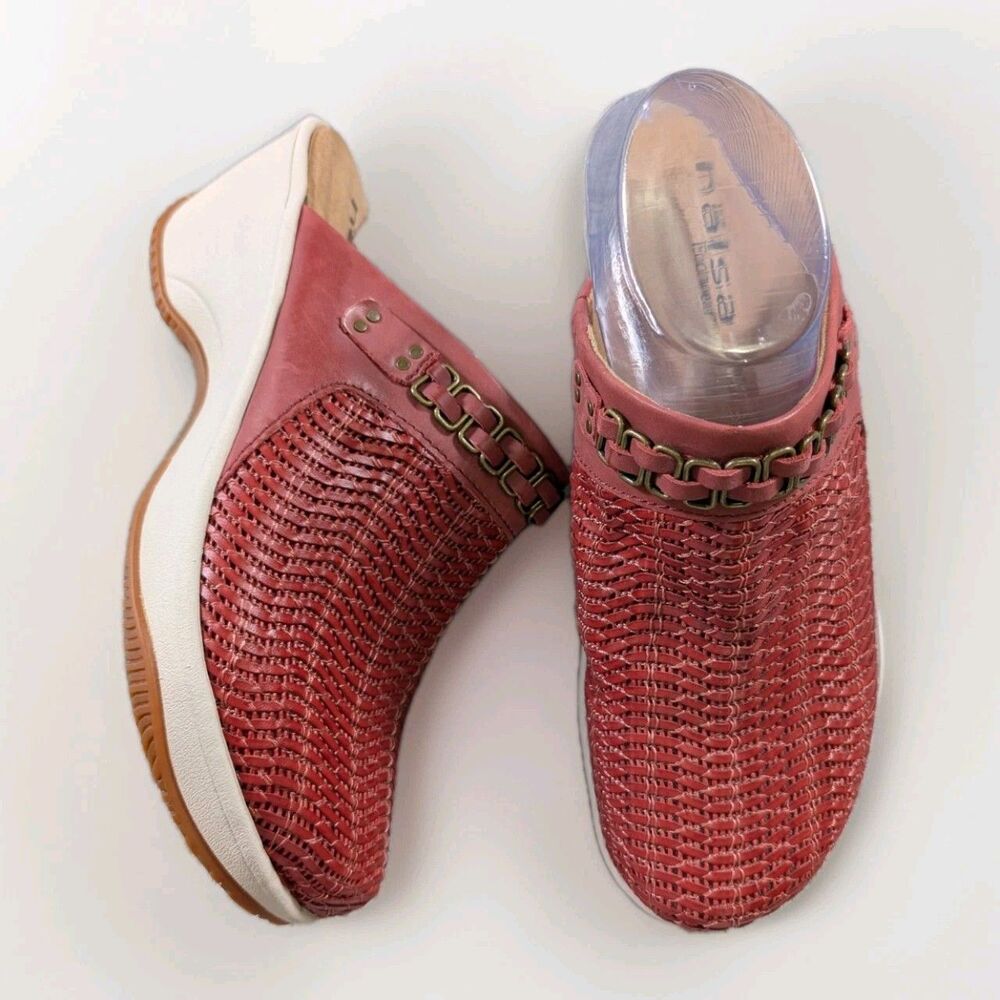Halsa Footwear Chloe Clog Womens 10W Red Leather Comfort Casual Preppy Shoe